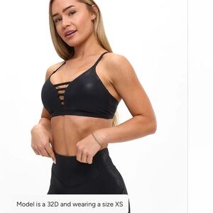 Buffbunny Spicy Sports Bra - Black Patent × 1
XXS